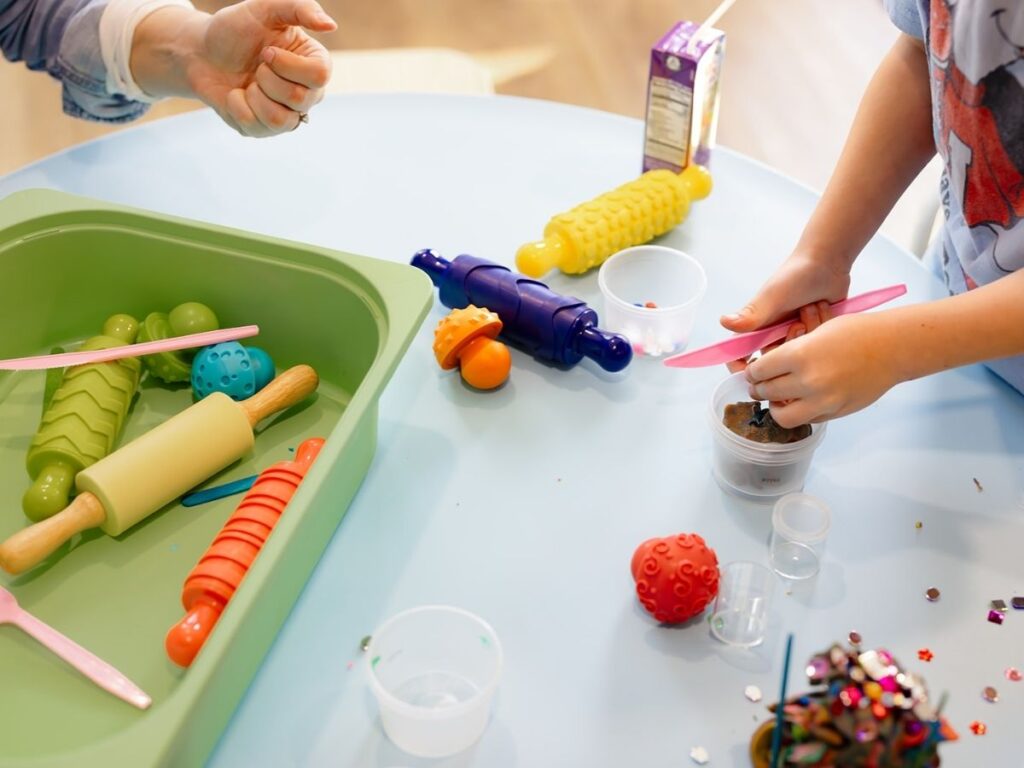 Art Happening After School_ Classes